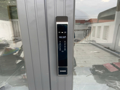 Azdoor VN bàn giao khóa thông minh Siker KTS141.3D cho cửa nhôm Xingfa hệ 55 tại Biên Hòa