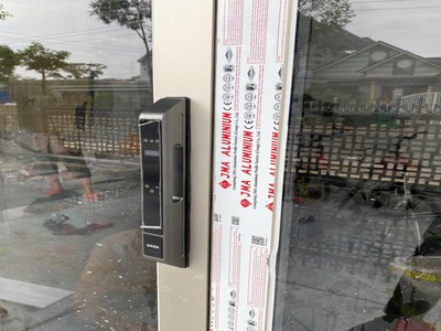 Bộ đôi hoàn hảo: SIKER KTS141.3D và cửa nhôm JMA – Sang trọng, an toàn, đẳng cấp